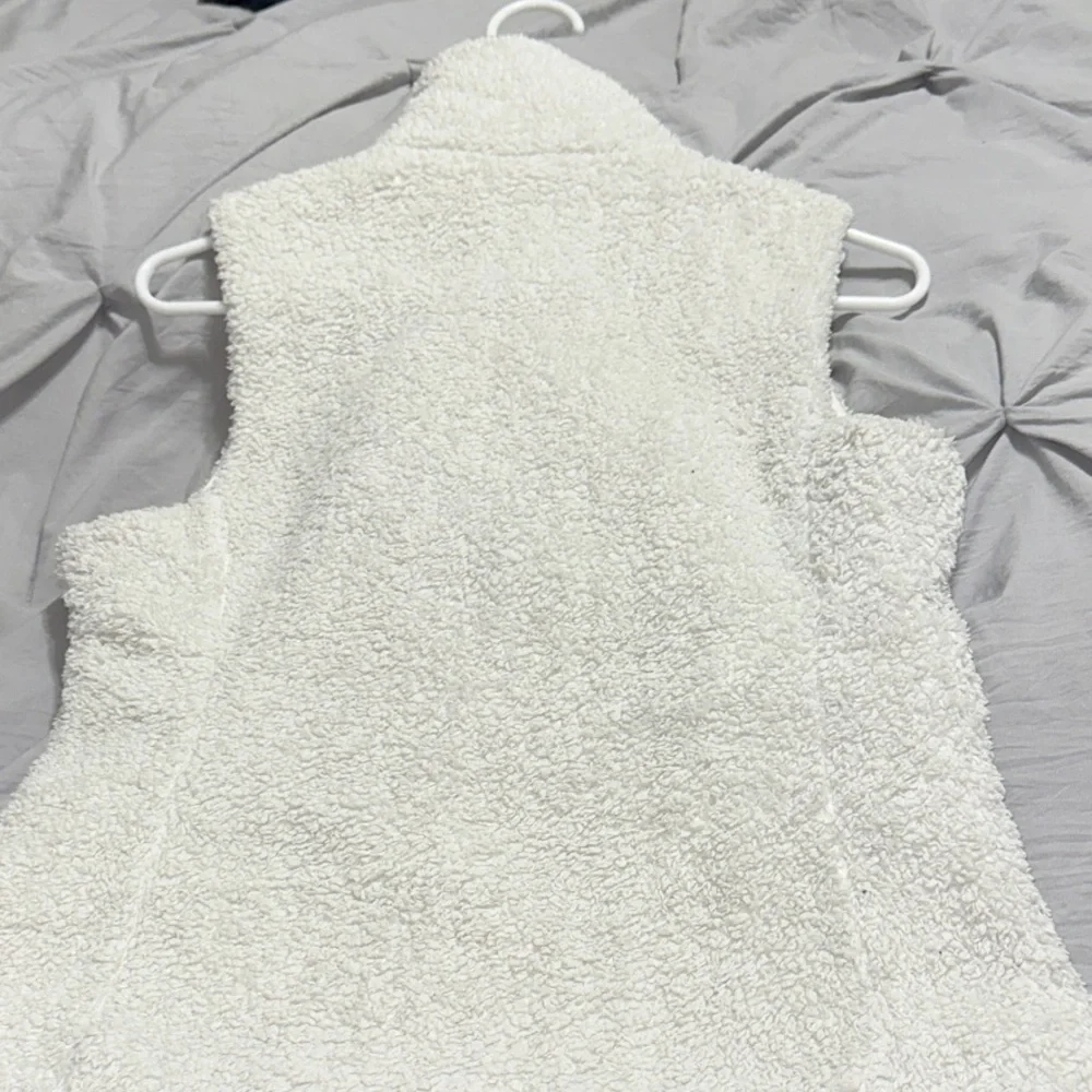 Patagonia Off-White Sherpa Vest - Picture 3 of 6